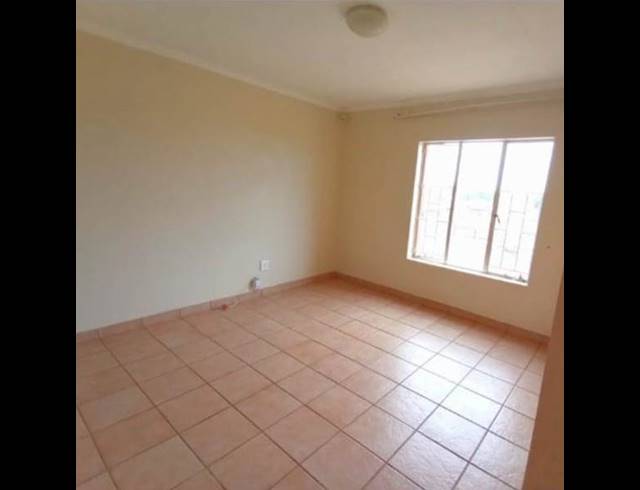 2 BEDROOM APARTMENT FOR SALE IN THE ORCHARDS